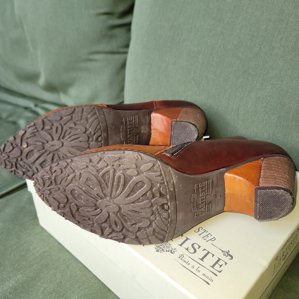L'ARTISTE Booties - Picture 4 of 5